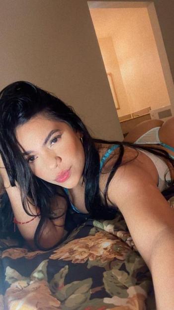 Denis, 24  female escort, Concord